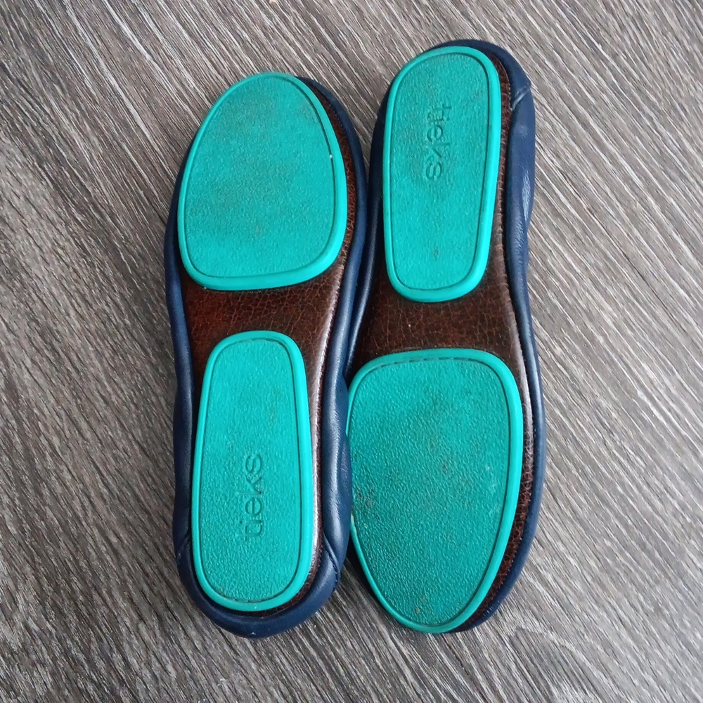 Navy Blue Leather Flats - Picture 5 of 8